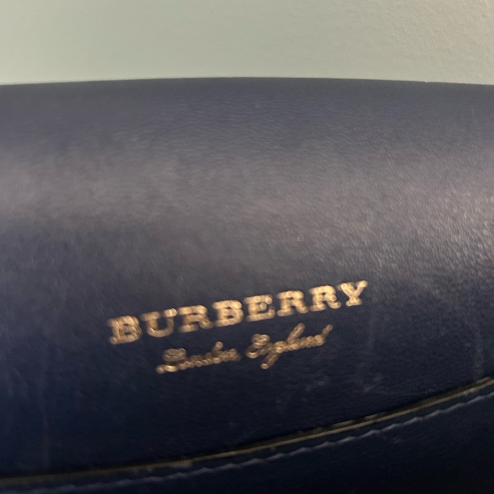 Burberry Beige Crossbody Leather Shoulder Bag - Picture 4 of 7